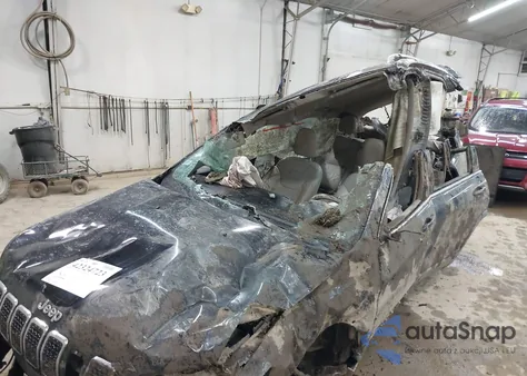 2019 Jeep Cherokee Limited 4X4 from USA, damaged, VIN 1C4PJMDX0KD452309